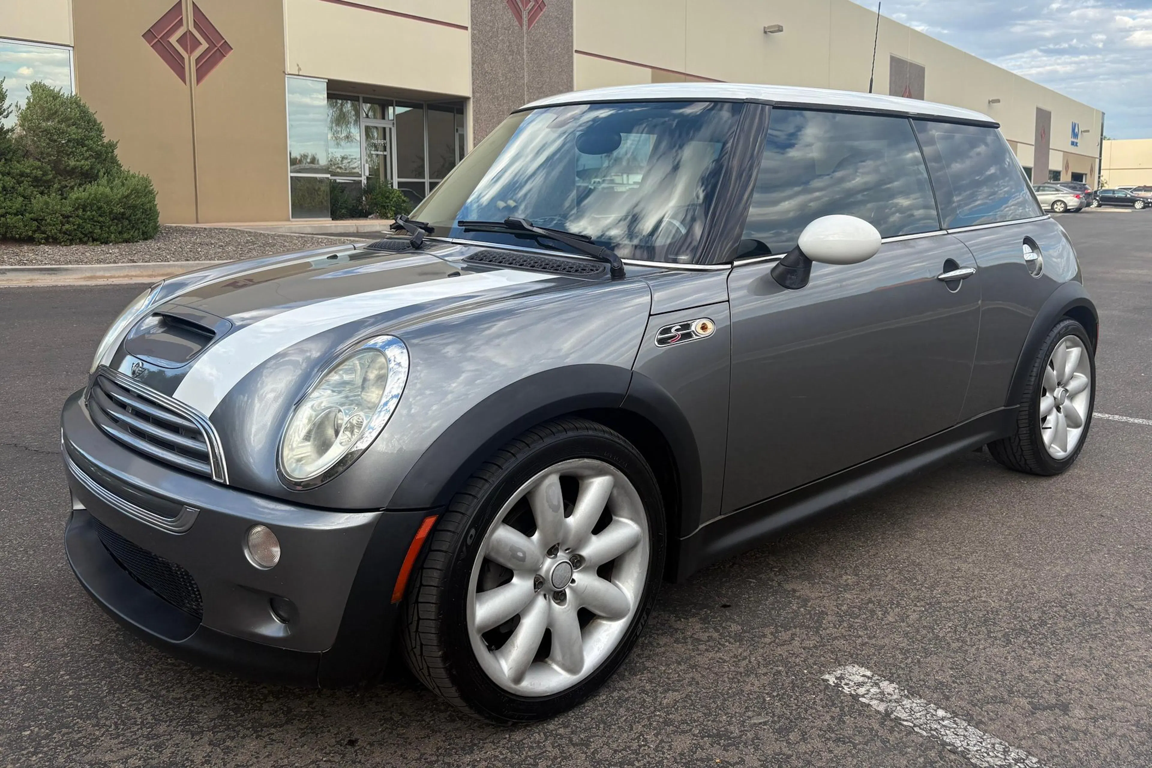 2003 Mini Cooper VIN WMWRE33413TD66156 | Hagerty Valuation Tools®